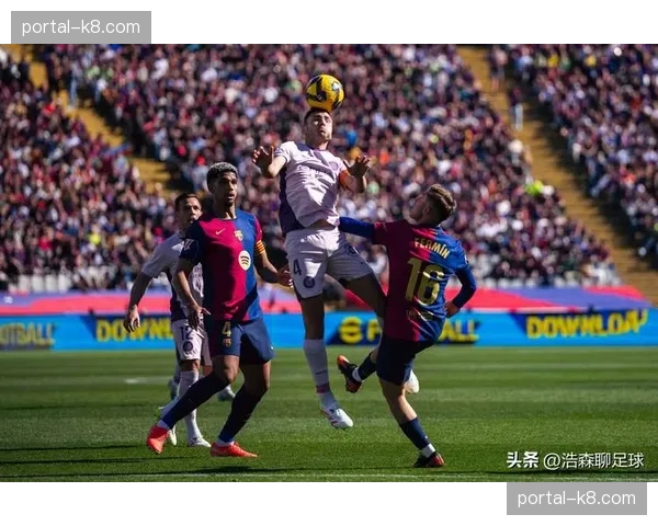 西甲第24轮:赫罗纳主场迎战巴萨,胜负将直接决定联赛榜首位置归属 西甲第24轮:赫罗纳主场迎战巴萨,胜负将直接决定联赛榜首位置归属